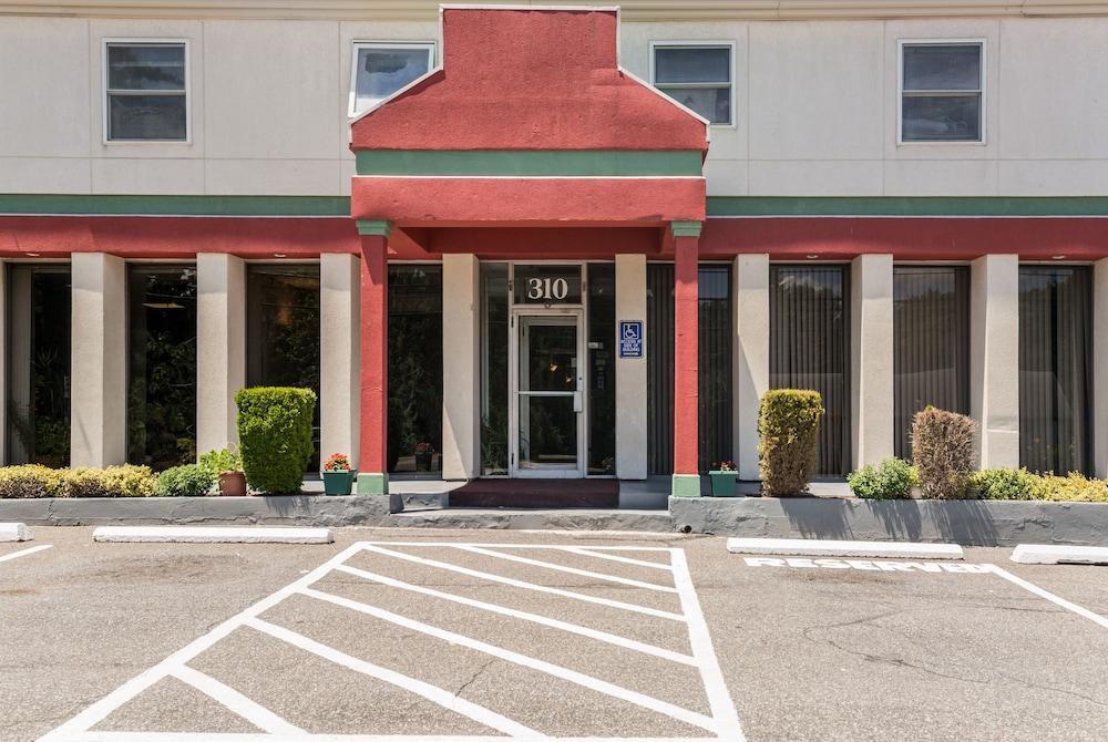 Econo Lodge Stewart International Airport New Windsor Dış mekan fotoğraf